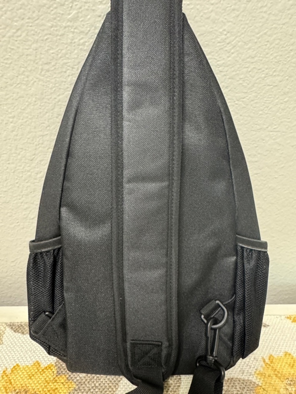 🦋 Black Butterfly Sling Backpack – Watercolor Graphic Crossbody Bag - Picture 5 of 10